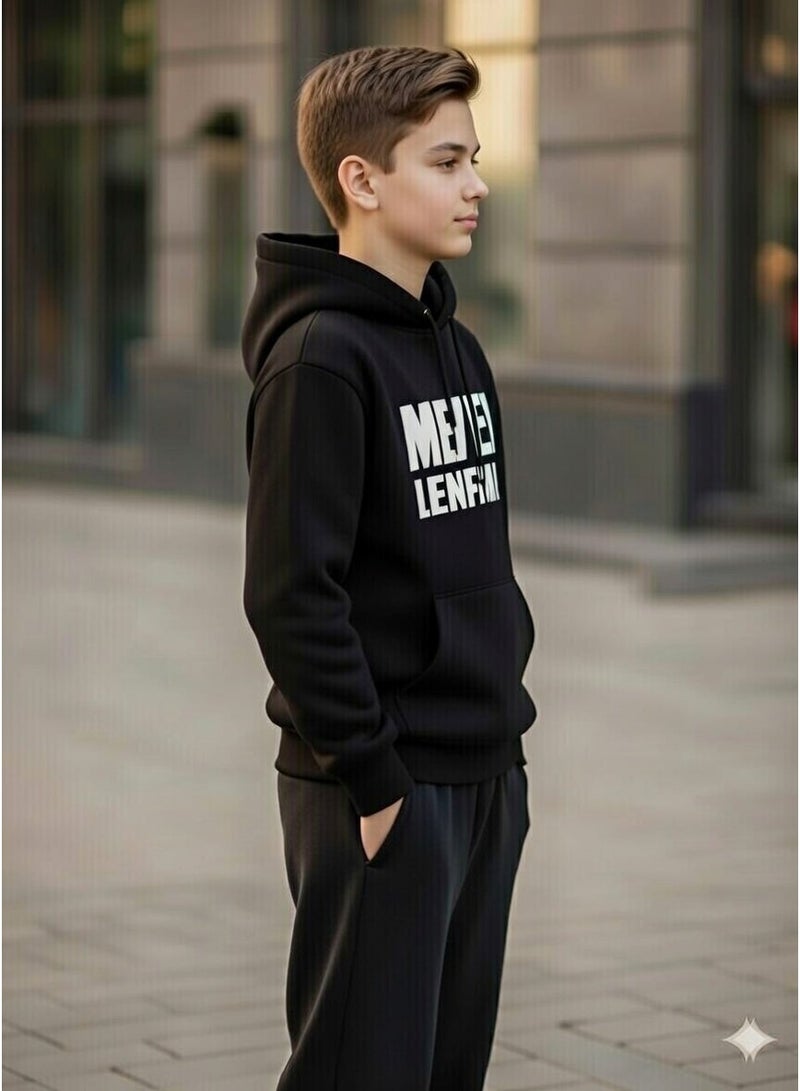 هودي أولادي اسود بطباعة ترندي بتصميم مريح وعملي للارتداء اليومي سويت شيرت أولادي بكابيشو واسع لإطلالة كاجوال مريحة كود 4031 - Image 3